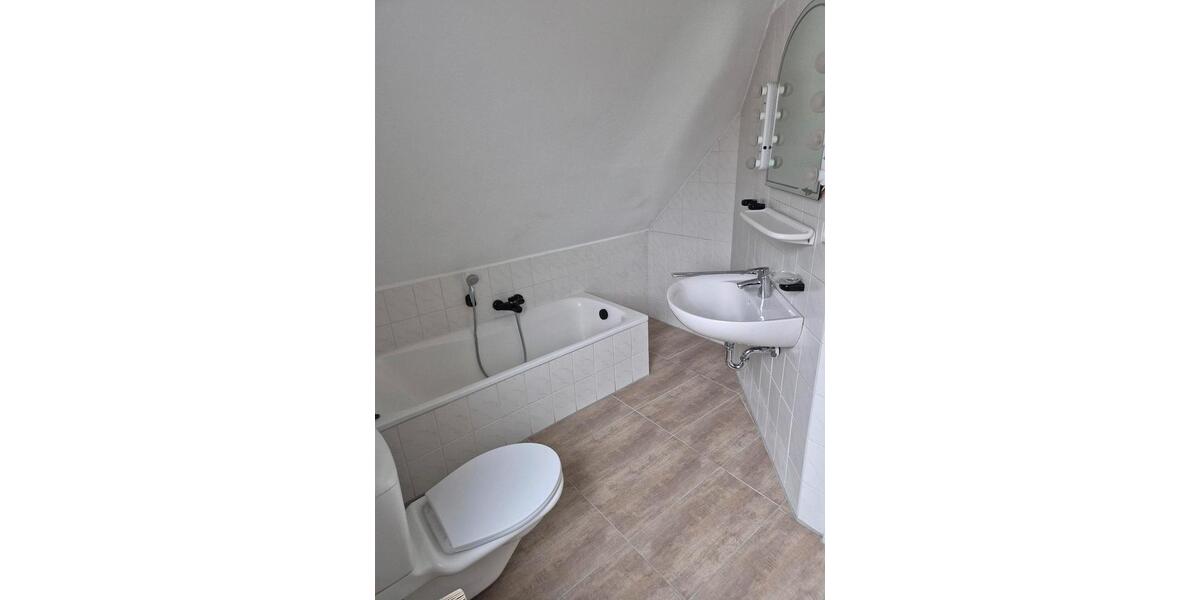 Etagenwohnung Horn-Bad Meinberg Bad Meinberg - 4 Zimmer, 102 m&sup2;, 945&euro; | Angebot:26131994