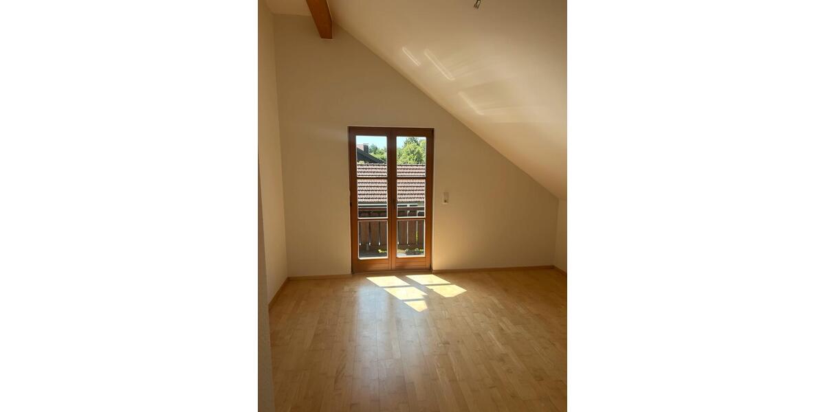 Dachgeschoßwohnung Vilgertshofen - 2 Zimmer, 67 m&sup2;, 750&euro; | Angebot:26480044