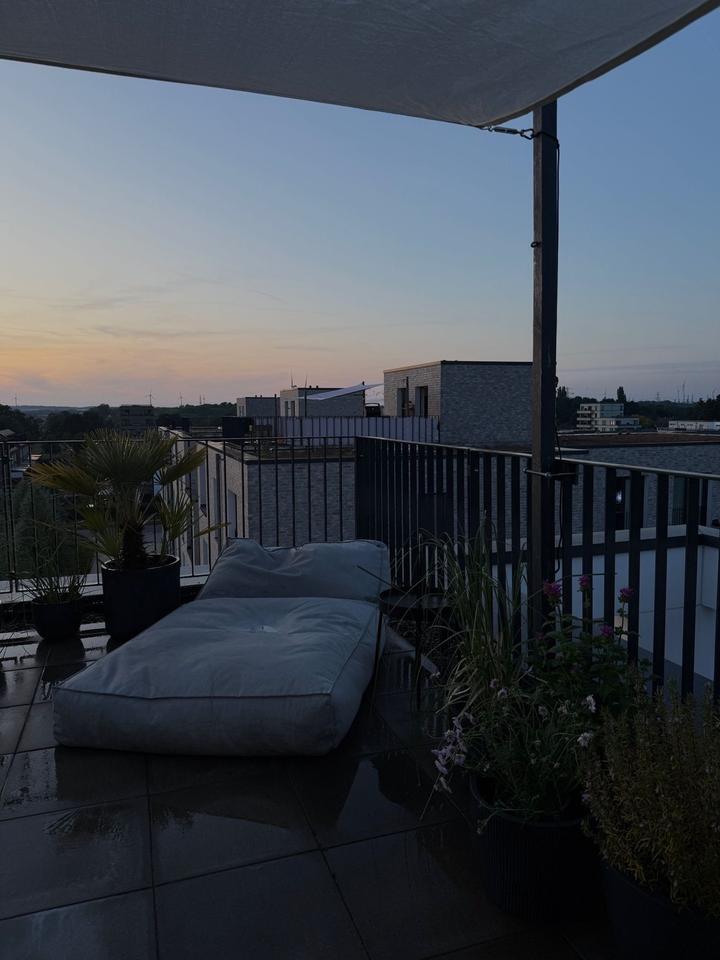 4 Zimmer Wohnung mit wunderschöner Dachterasse 4 zimmer