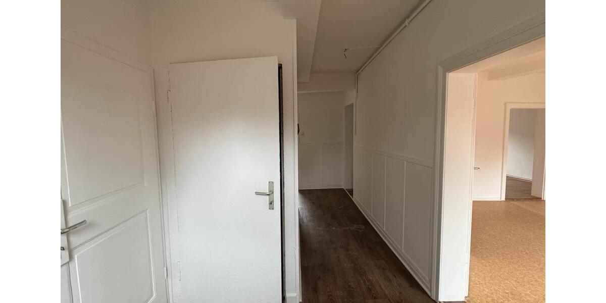 Etagenwohnung Delligsen - 4 Zimmer, 100 m&sup2;, 720&euro; | Angebot:26443669