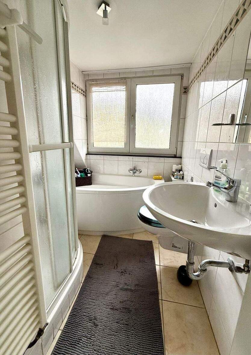 Sonnige 2-Zimmer-Dachgeschosswohnung mit Dachterrasse...! 2 zimmer