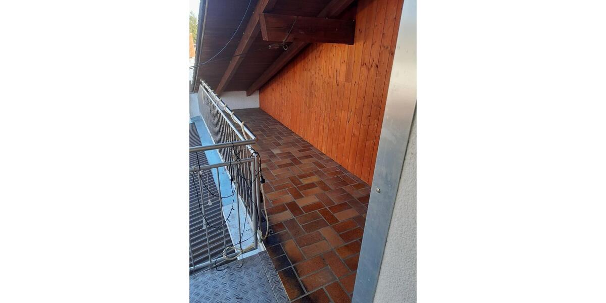 Dachgeschoßwohnung Oberschneiding - 3 Zimmer, 68 m&sup2;, 525&euro; | Angebot:25978830