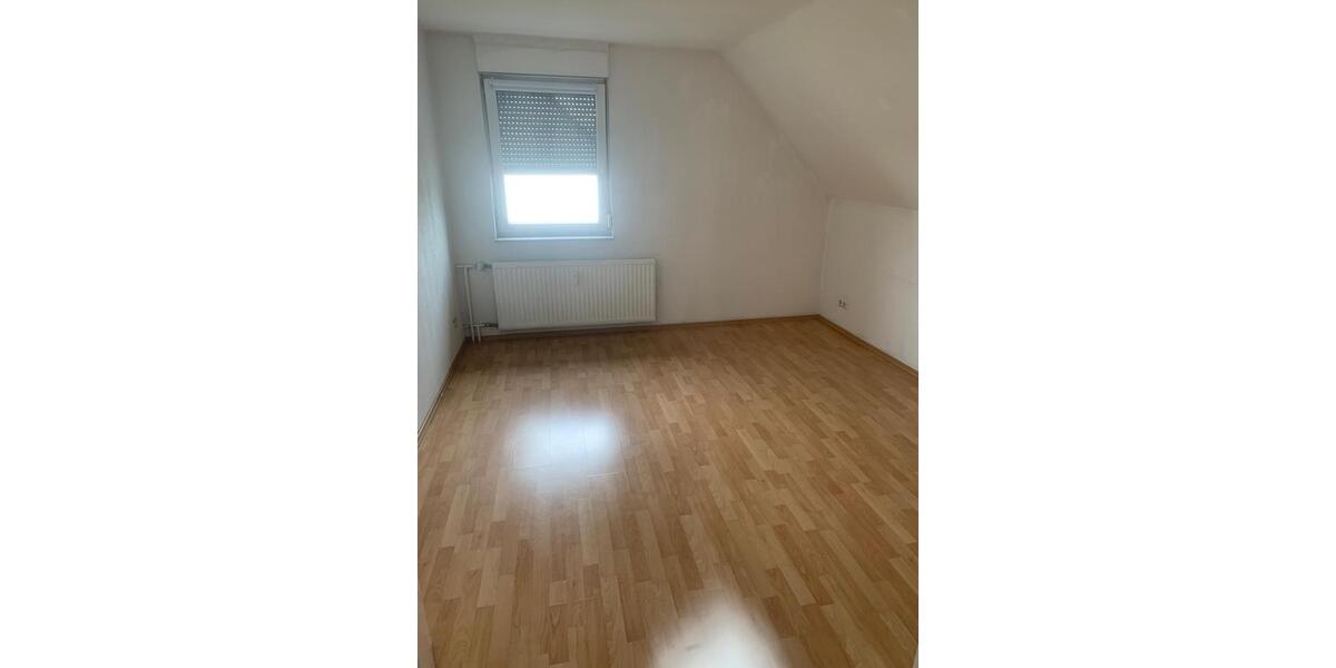 Dachgeschoßwohnung Mannheim Sandhofen - 3 Zimmer, 70 m&sup2;, 950&euro; | Angebot:26441811