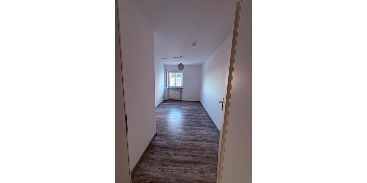 Etagenwohnung Chamerau - 3 Zimmer, 102 m&sup2;, 780&euro; | Angebot:26252425
