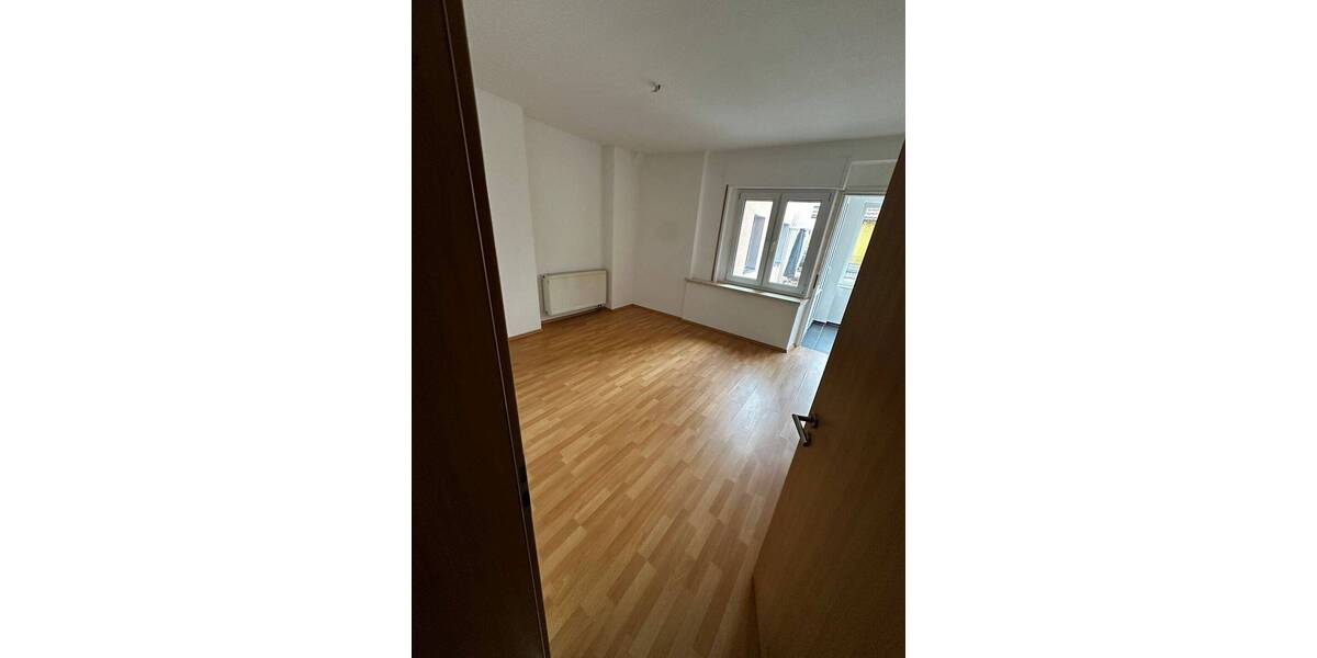 Etagenwohnung Naumburg (Saale) Naumburg - 3 Zimmer, 72 m&sup2;, 468&euro; | Angebot:26106683