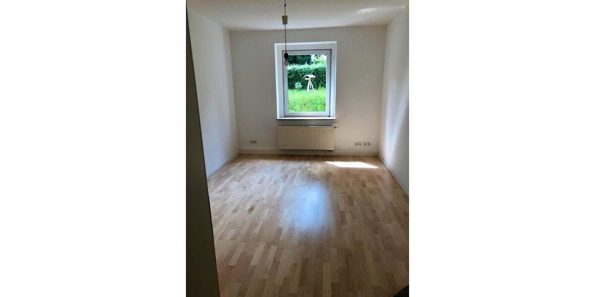 Hochparterre Jena Burgau - 4 Zimmer, 97 m&sup2;, 1.210&euro; | Angebot:25364071