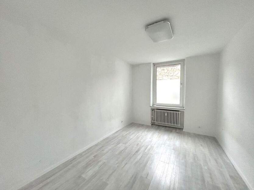 Helle und geräumige 4-Zimmer-Wohnung in zentraler Lage 4 zimmer