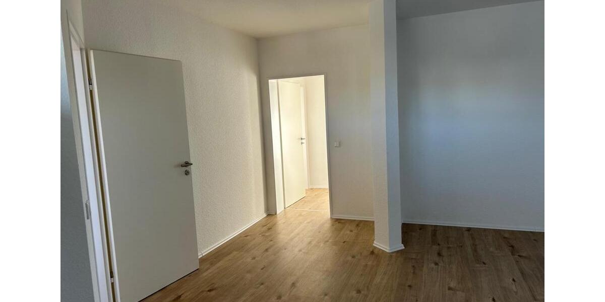Wohnen auf Zeit Bad Berleburg - 4 Zimmer, 94 m&sup2;, 300&euro; | Angebot:25905969