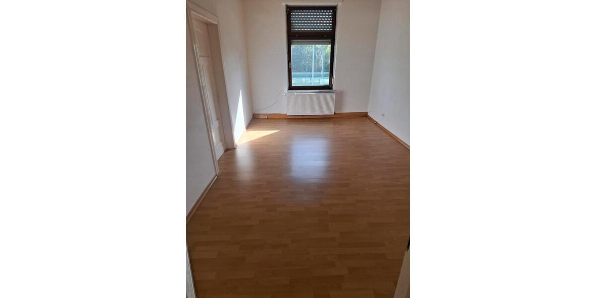 Etagenwohnung Neuwied Block - 4 Zimmer, 150 m&sup2;, 1.050&euro; | Angebot:24576070