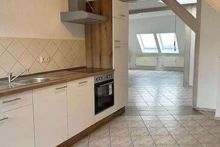 schöne offene 4 Zi.-DG-Wohnung mit neuer EBK und Balkon
