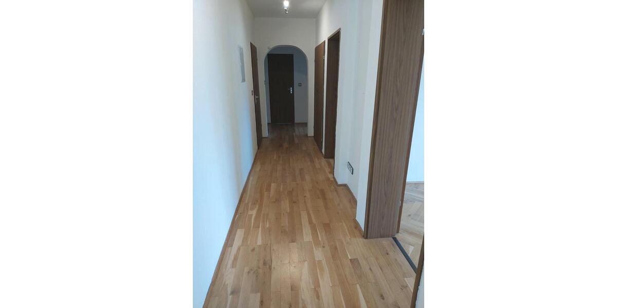 Etagenwohnung Hammelburg - 5 Zimmer, 100 m&sup2;, 900&euro; | Angebot:26424282