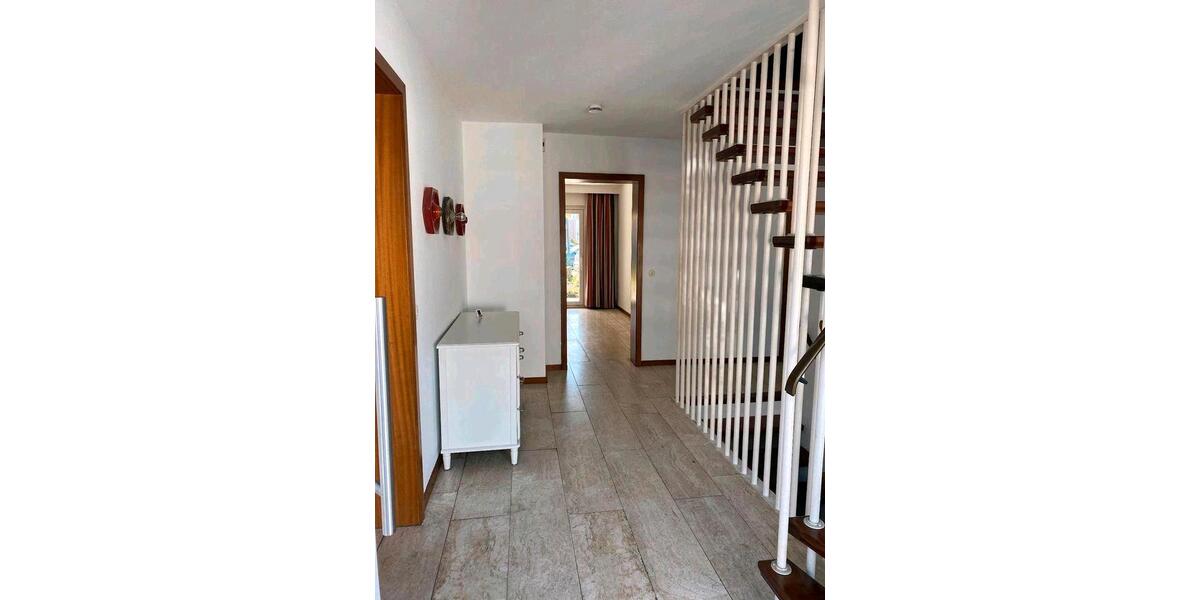 Einfamilienhaus Melle - 7 Zimmer, 190 m&sup2;, 1.500&euro; | Angebot:26582102