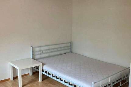 WG-Zimmer in Stuttgart 720 € 22 m² zimmer