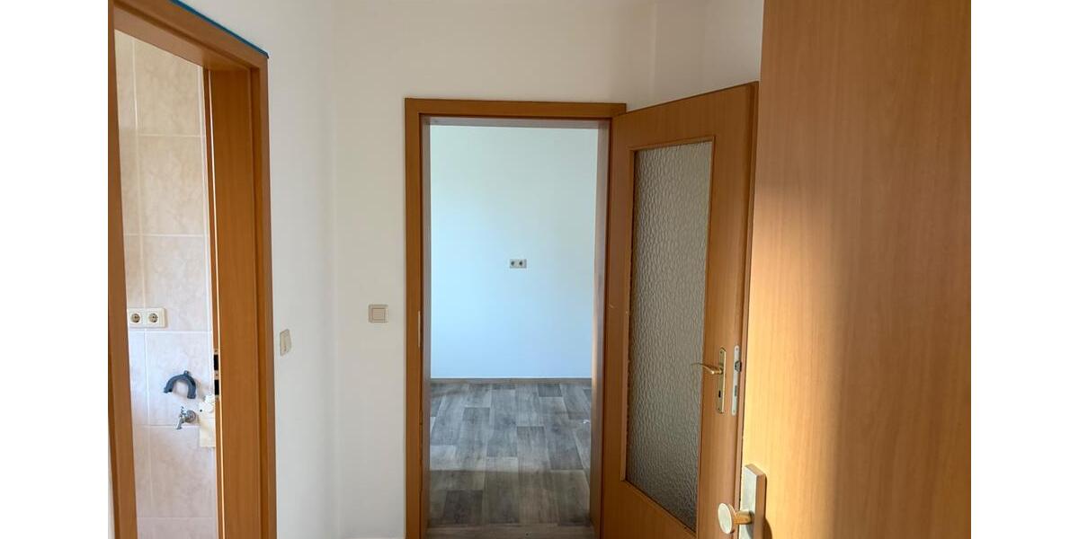 Erdgeschoßwohnung Staßfurt - 1 Zimmer, 35 m&sup2;, 300&euro; | Angebot:23419304