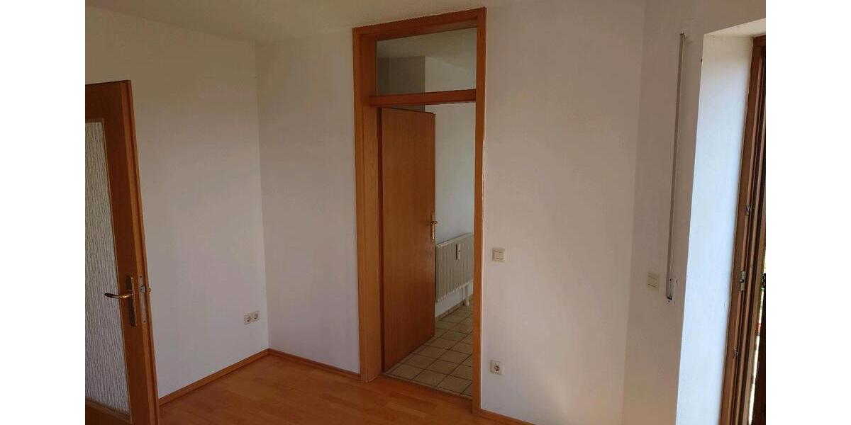 Etagenwohnung Bayerbach - 4 Zimmer, 140 m&sup2;, 1.088&euro; | Angebot:26021051