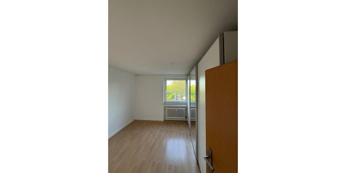 Etagenwohnung Köln Heimersdorf - 3 Zimmer, 78 m&sup2;, 1.300&euro; | Angebot:26579737