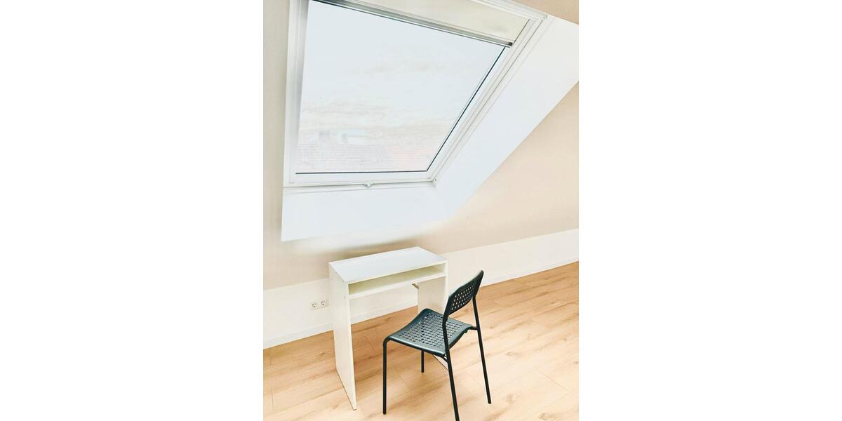 Dachgeschoßwohnung Saarbrücken - 2 Zimmer, 65 m&sup2;, 1.170&euro; | Angebot:26019980