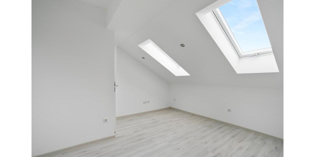 Dachgeschoßwohnung Hepberg - 3 Zimmer, 67 m&sup2;, 830&euro; | Angebot:26232822