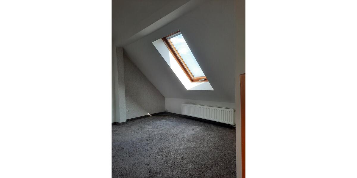 Dachgeschoßwohnung Groß Quenstedt - 2 Zimmer, 57 m&sup2;, 300&euro; | Angebot:25712325