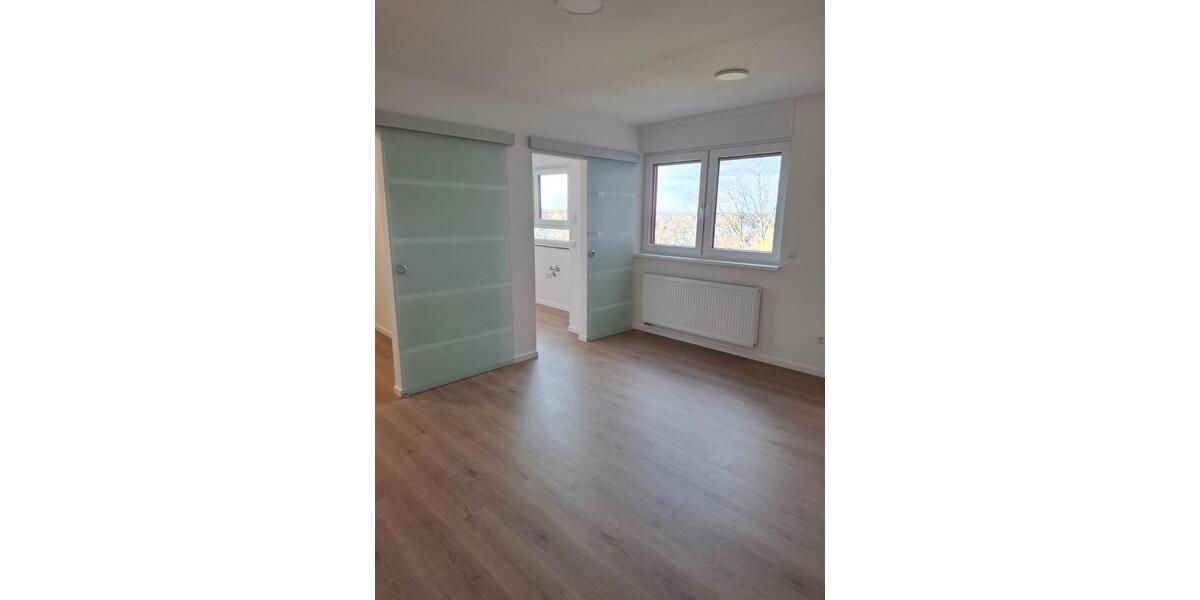 Etagenwohnung Ludwigsburg Oßweil - 4.5 Zimmer, 105 m&sup2;, 1.620&euro; | Angebot:26003053