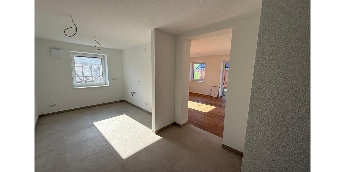 Etagenwohnung Spangenberg - 3 Zimmer, 80 m&sup2;, 870&euro; | Angebot:25806099