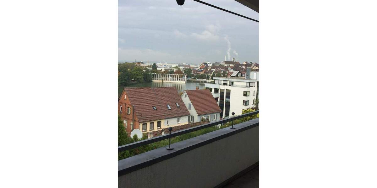 Etagenwohnung Böblingen - 3 Zimmer, 95 m&sup2;, 2.100&euro; | Angebot:24990770