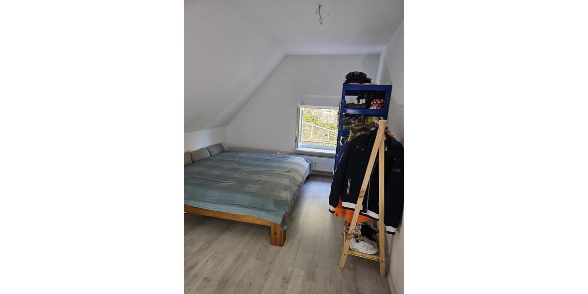 Dachgeschoßwohnung Bönnigheim - 3 Zimmer, 85 m&sup2;, 935&euro; | Angebot:24831906