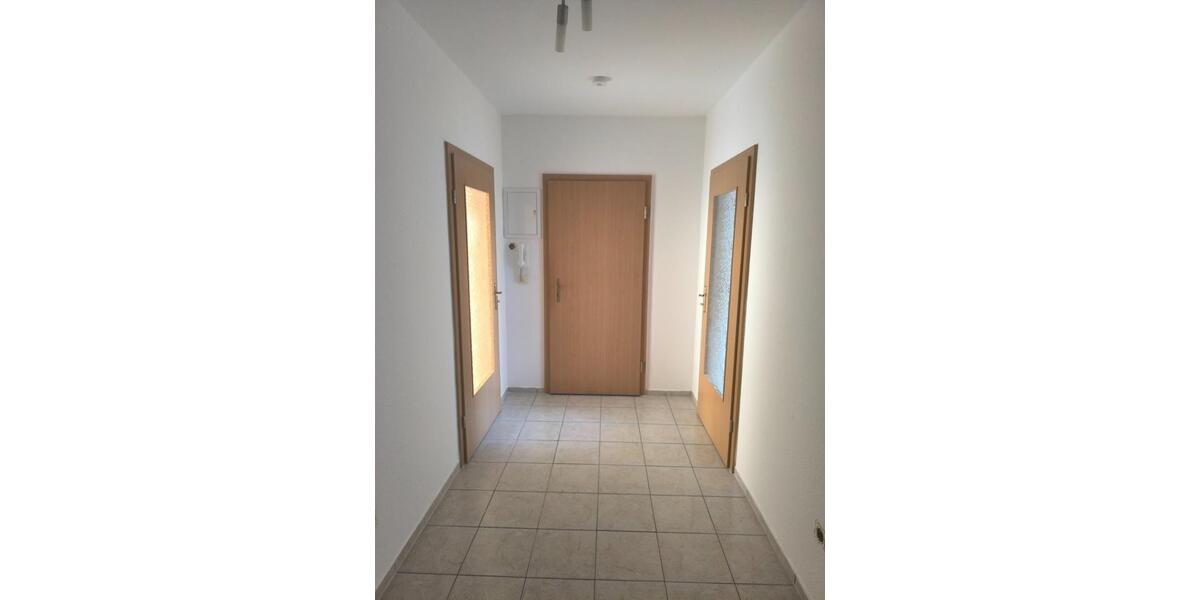 Erdgeschoßwohnung Bautzen - 3 Zimmer, 67 m&sup2;, 400&euro; | Angebot:24658684