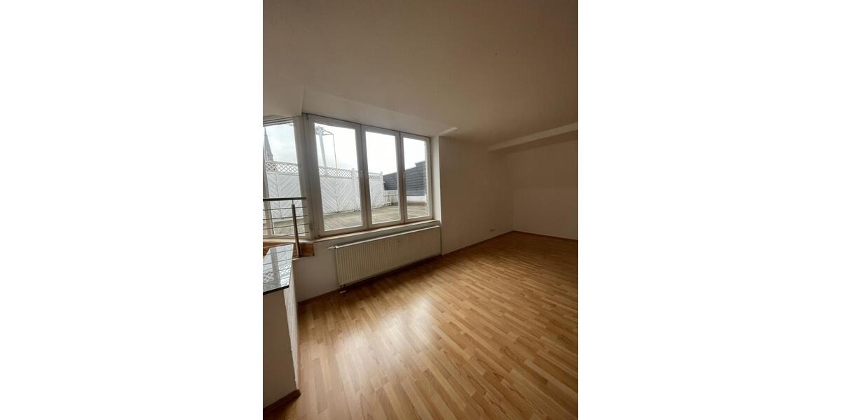 Dachgeschoßwohnung Moers - 3 Zimmer, 100 m&sup2;, 750&euro; | Angebot:22127287