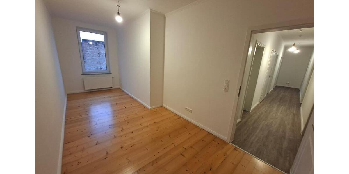 4-Zimmer-Wohnung, mit 2 Kinderzimmern, Fußbodenheizung in SBK 4 zimmer