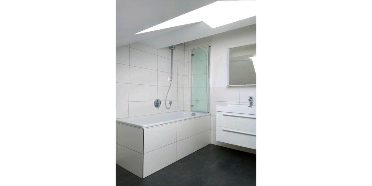 Dachgeschoßwohnung Roßbach - 2.5 Zimmer, 70 m&sup2;, 550&euro; | Angebot:26002762