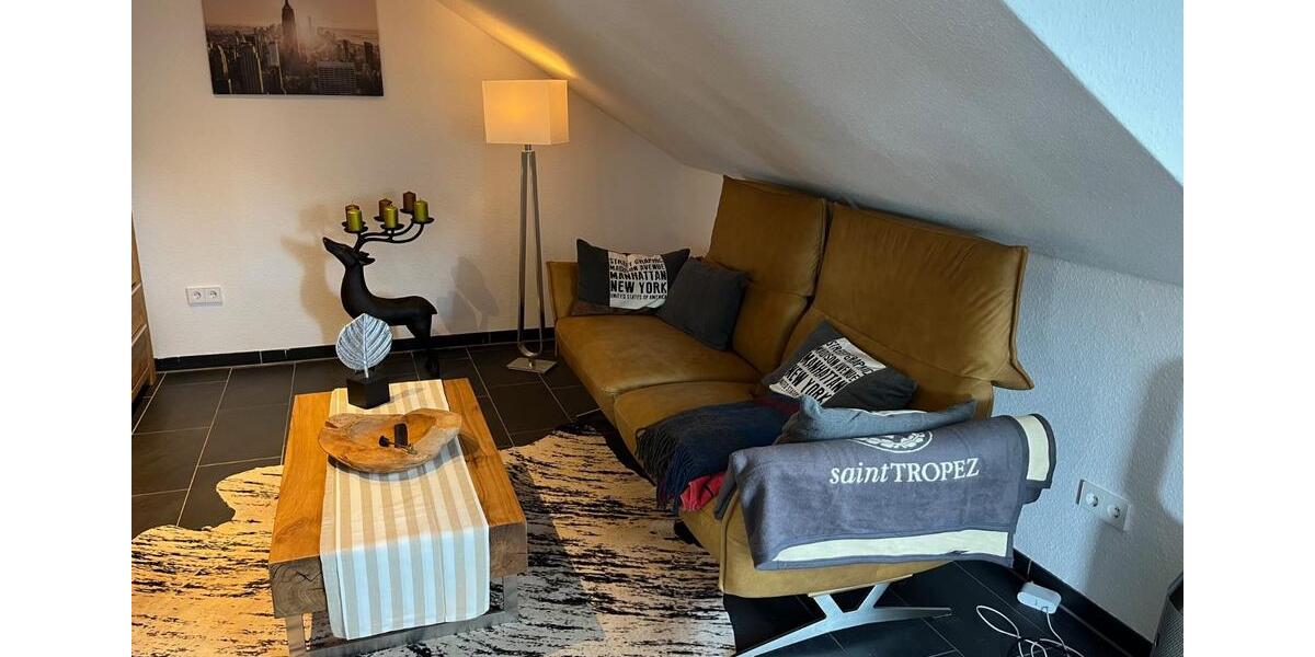 Dachgeschoßwohnung Lünen - 3.5 Zimmer, 85 m&sup2;, 700&euro; | Angebot:25239001