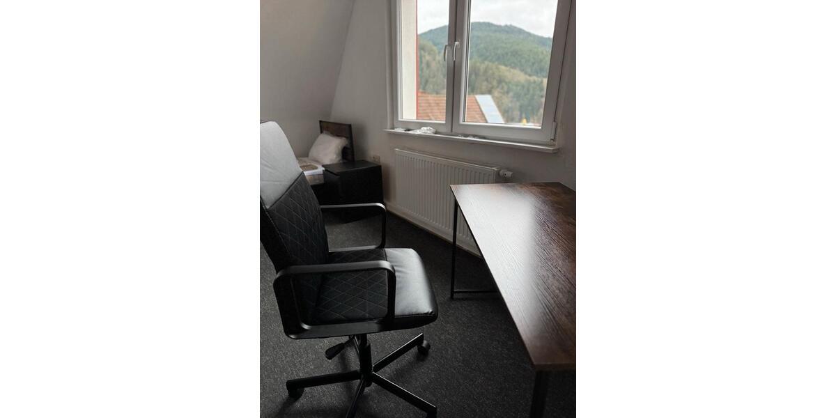 Wohnen auf Zeit Schenkenzell - 8 Zimmer, 160 m&sup2;, 400&euro; | Angebot:22906358