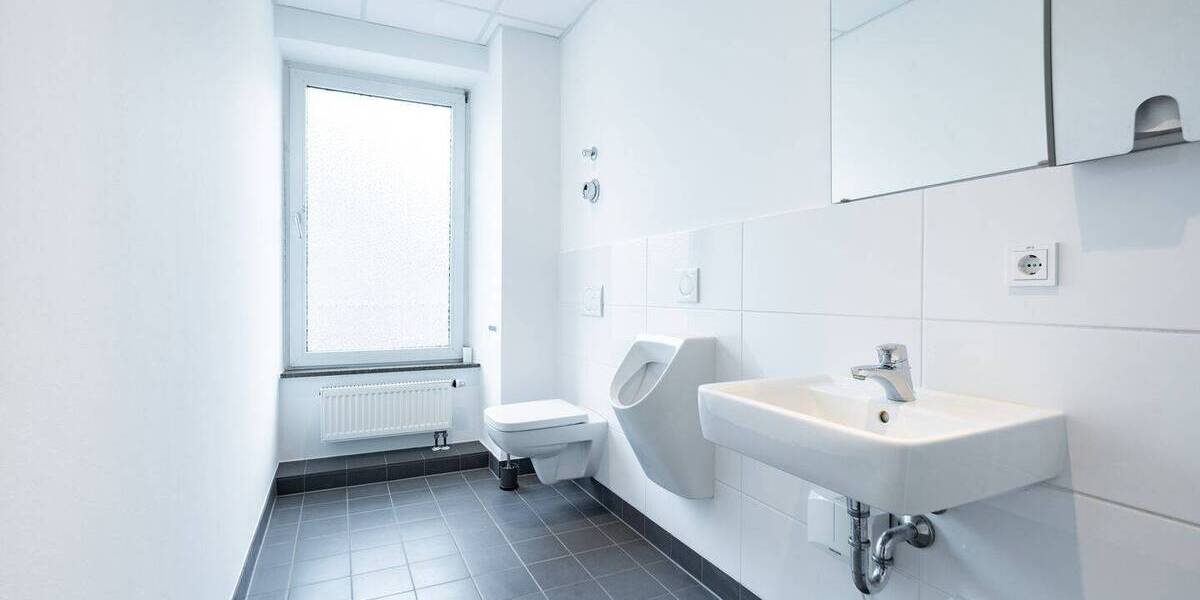 Gewerbeobjekt Würzburg Frauenland - 4 Zimmer, 150 m&sup2;, 1.718&euro; | Angebot:25682356