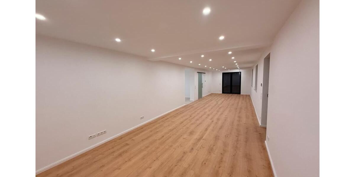 Erdgeschoßwohnung Niedernhausen - 5 Zimmer, 178 m&sup2;, 1.800&euro; | Angebot:26084920