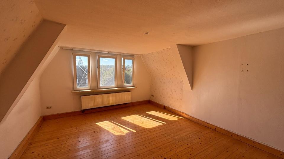 Dachgeschoßwohnung Holzminden - 6 Zimmer, 150 m&sup2;, 975&euro; | Angebot:22127584
