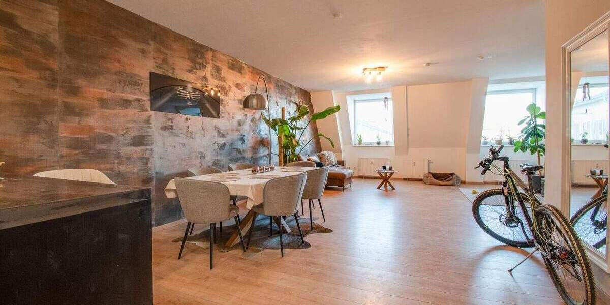 Etagenwohnung Kitzingen - 2 Zimmer, 96 m&sup2;, 850&euro; | Angebot:25705691