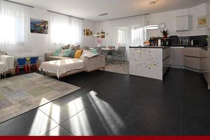 Neuwertige Wohnung im Stadtzentrum, auf Wunsch möbliert möglich! Neumarkt 4 zimmer