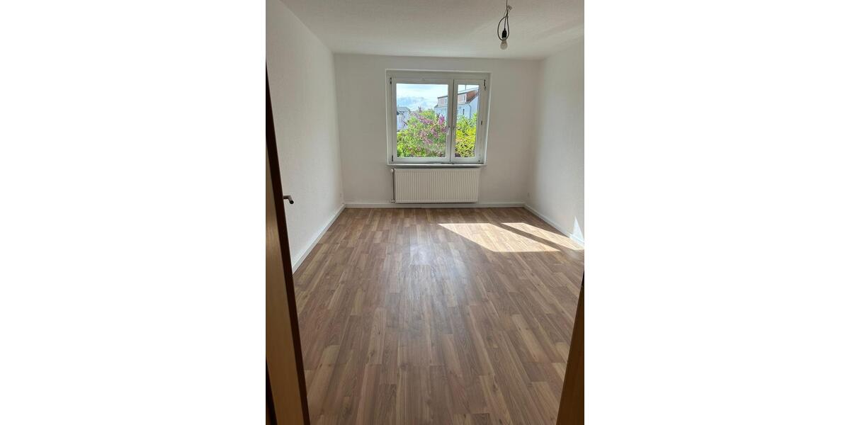 Hochparterre Geithain - 3 Zimmer, 60 m&sup2;, 500&euro; | Angebot:26544902