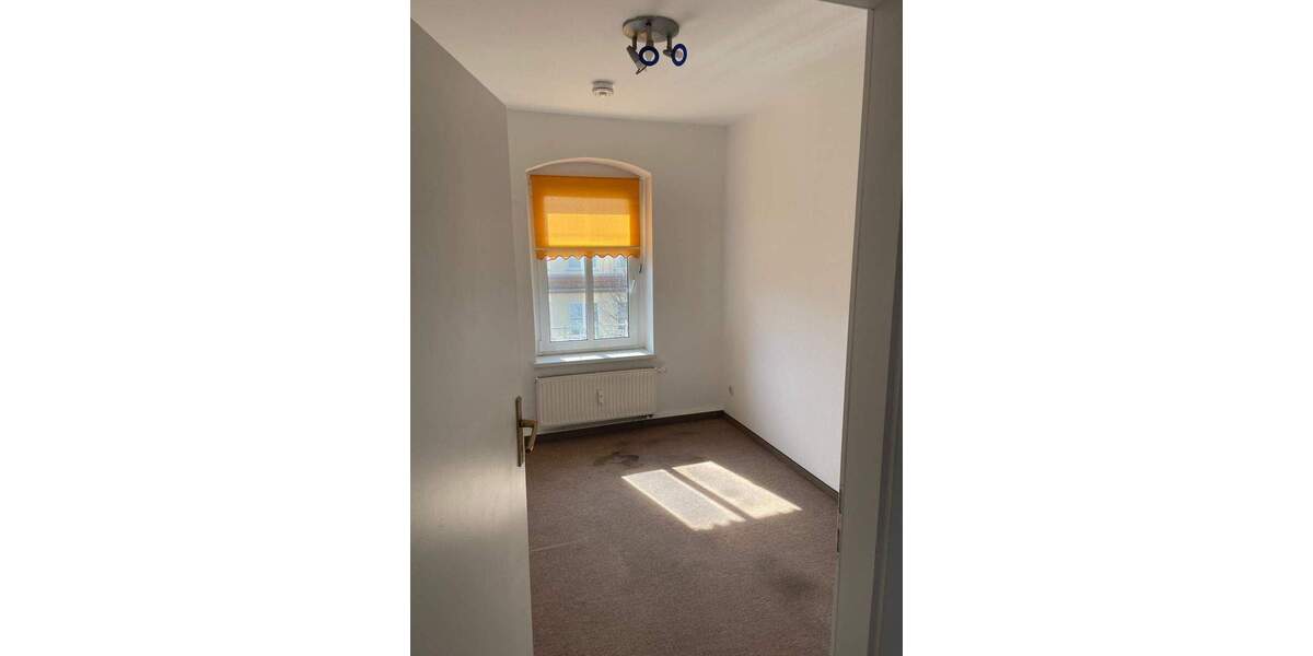 Etagenwohnung Roßwein - 3 Zimmer, 63 m&sup2;, 345&euro; | Angebot:26028803