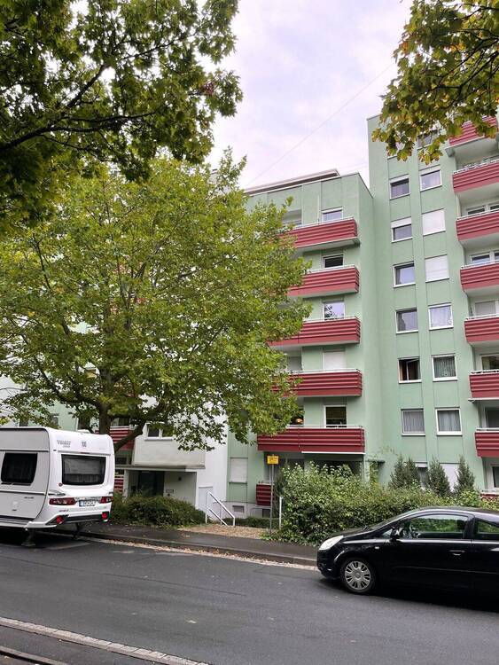 Komplett Renovierte 3 12 Zimmer Wohnung