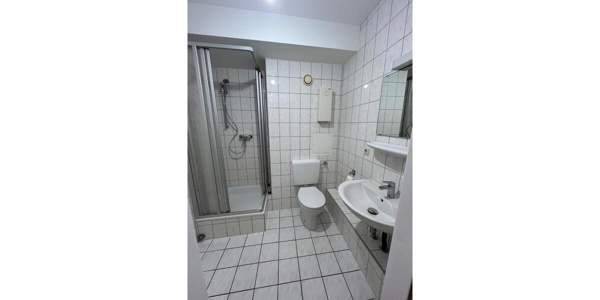 Etagenwohnung Wolfsburg - 2 Zimmer, 84 m&sup2;, 900&euro; | Angebot:26618676