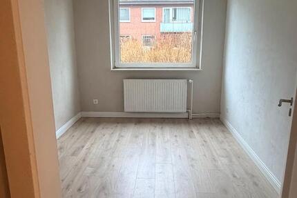 Wohnung Hamburg Schnelsen - 4 Zimmer, 83 m&sup2;, 580&euro; | Angebot:25157640