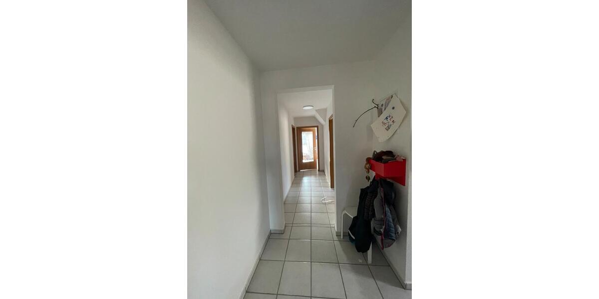 Dachgeschoßwohnung Rottenburg am Neckar - 3 Zimmer, 72 m&sup2;, 1.300&euro; | Angebot:24609257
