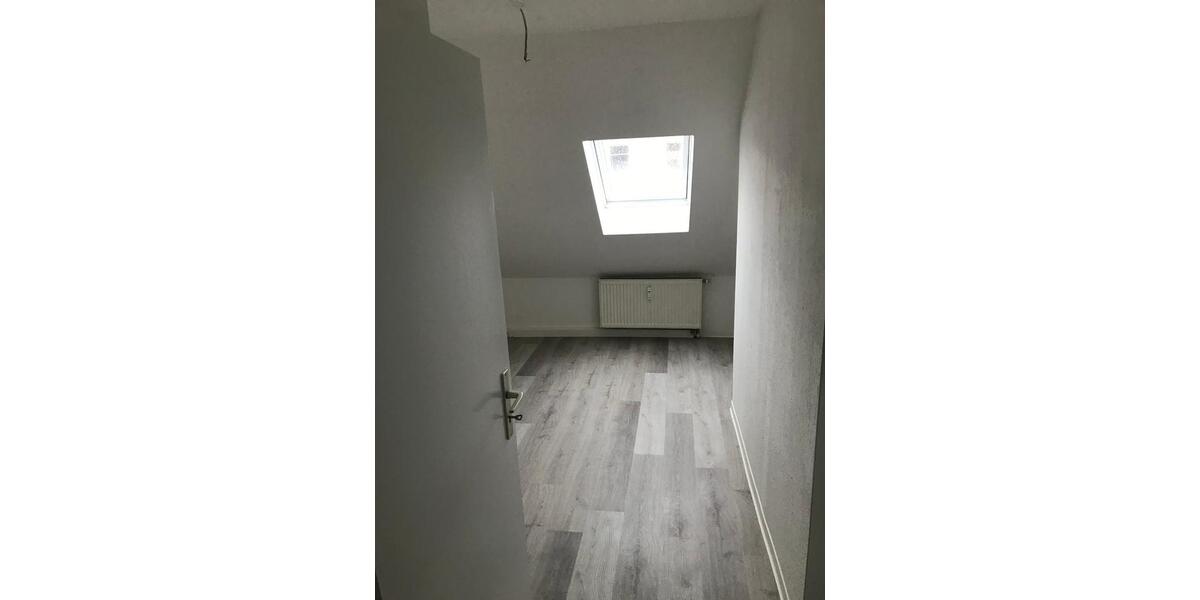 Dachgeschoßwohnung Burg - 3.5 Zimmer, 78 m&sup2;, 507&euro; | Angebot:26647186