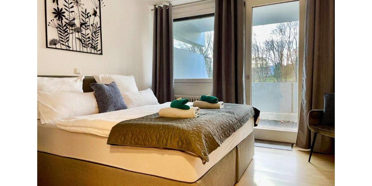 Terrassentraum: Gemütliche Wohlfühlwohnung mit großer Terrasse, nahe Bosch, Porsche, Trumpf. 2 zimmer