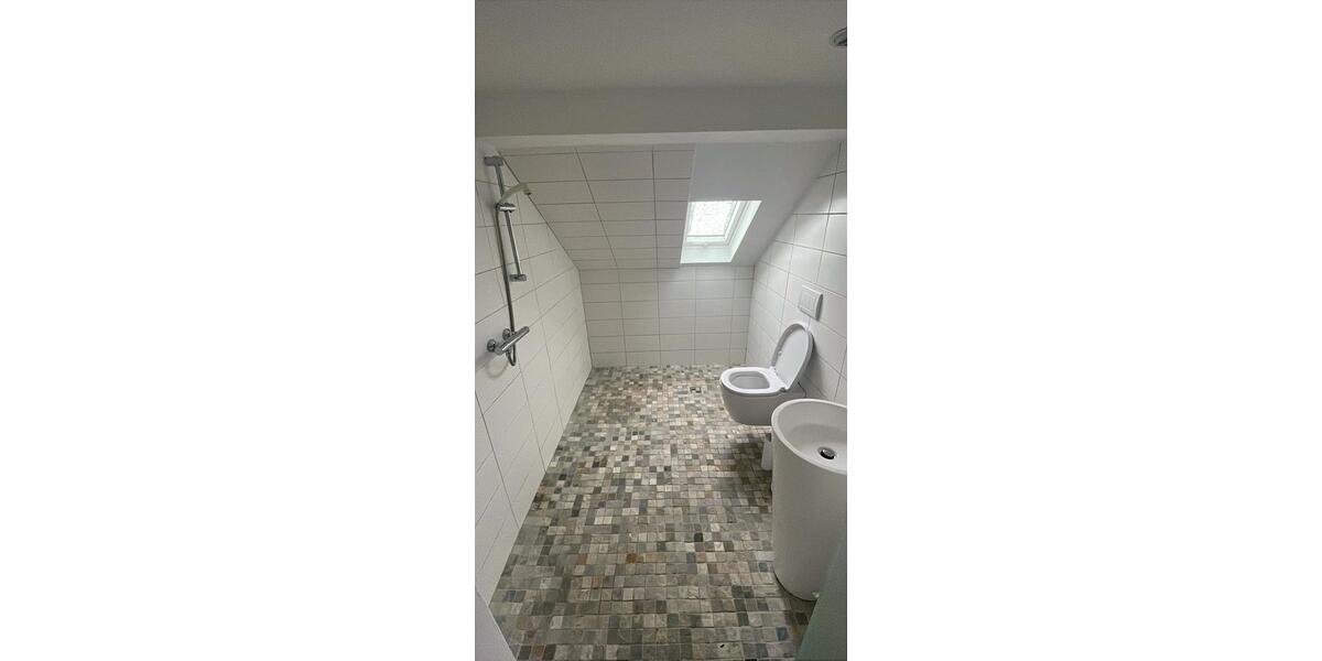 Dachgeschosswohnung 1 zimmer