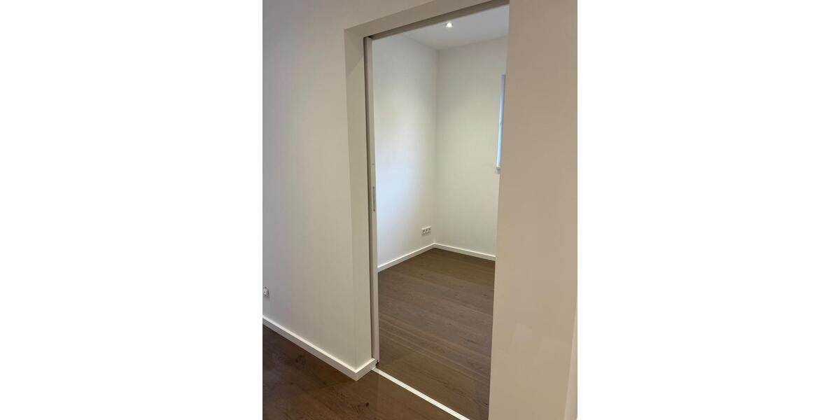 Luxus 2-Zi.Penthouse Whg,direkt an der Weser,EBK,Garage,Fahrstuhl 2 zimmer