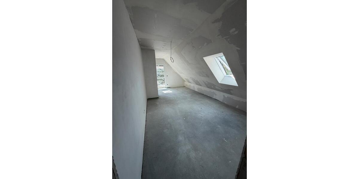 Dachgeschoßwohnung Mainz Bretzenheim - 4 Zimmer, 75 m&sup2;, 1.750&euro; | Angebot:26265784