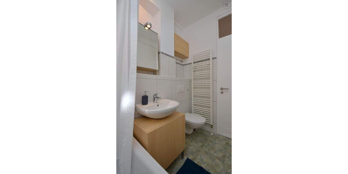 Helle, moderne Wohnung mit Balkon und zwei Schlafzimmern in Stuttgart West 3 zimmer